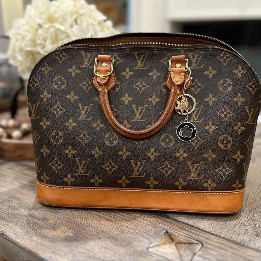 ✅AUTHENTIC✅LOUIS VUITTON ALMA PM